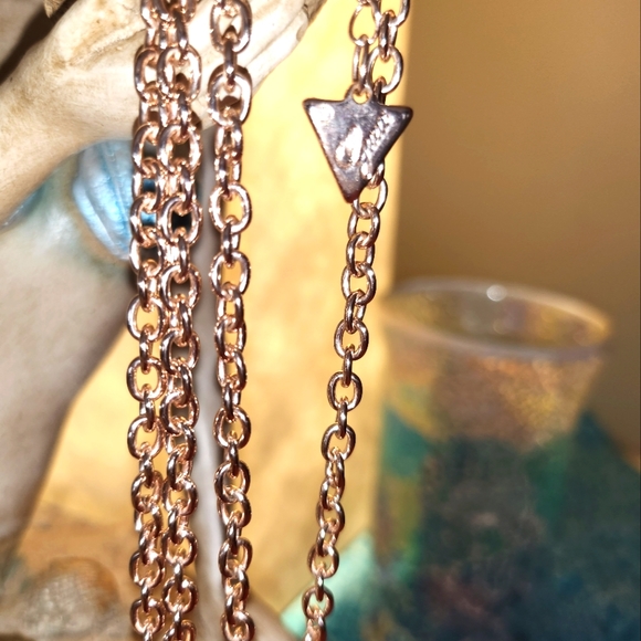 GUESS Necklace - Picture 6 of 6
